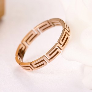 Great Wall Pattern Ring Titanium Steel Rose Gold Ring for Women Girls