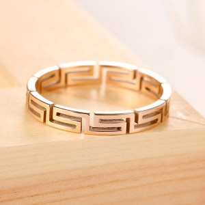 Great Wall Pattern Ring Titanium Steel Rose Gold Ring for Women Girls