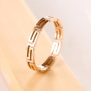 Great Wall Pattern Ring Titanium Steel Rose Gold Ring for Women Girls